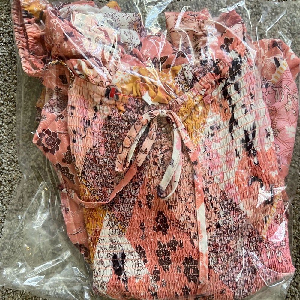 AUW summer short dress in excellent condition just as new colorful summer vibes
